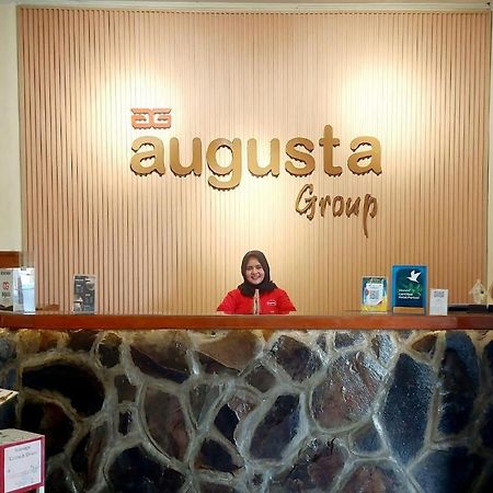 Augusta Sukabumi Hotel Kültér fotó