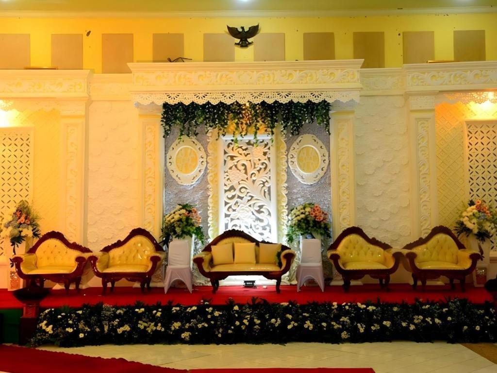 Augusta Sukabumi Hotel Kültér fotó