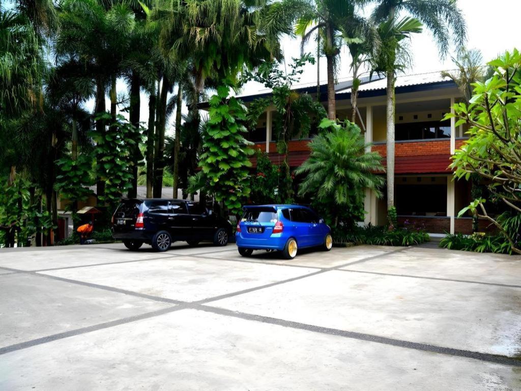 Augusta Sukabumi Hotel Kültér fotó