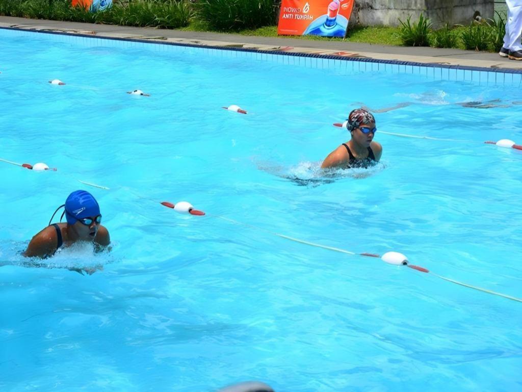 Augusta Sukabumi Hotel Kültér fotó