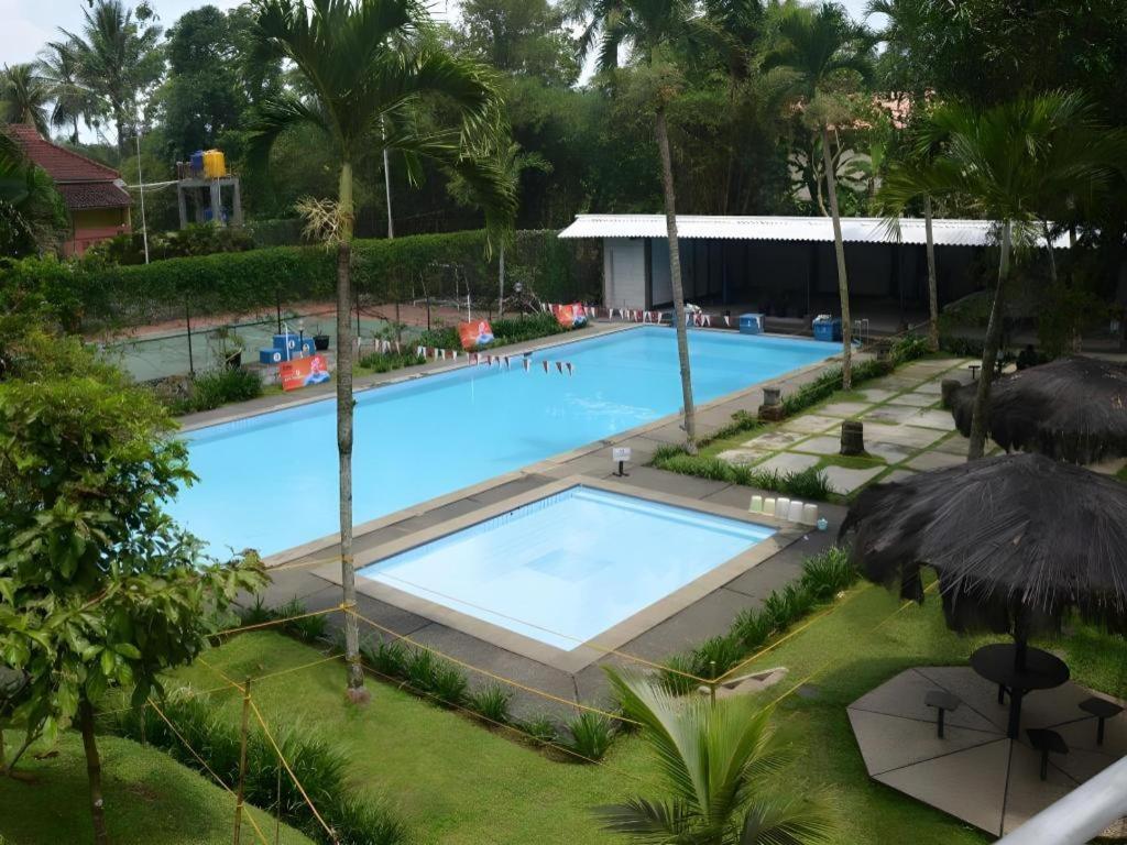 Augusta Sukabumi Hotel Kültér fotó