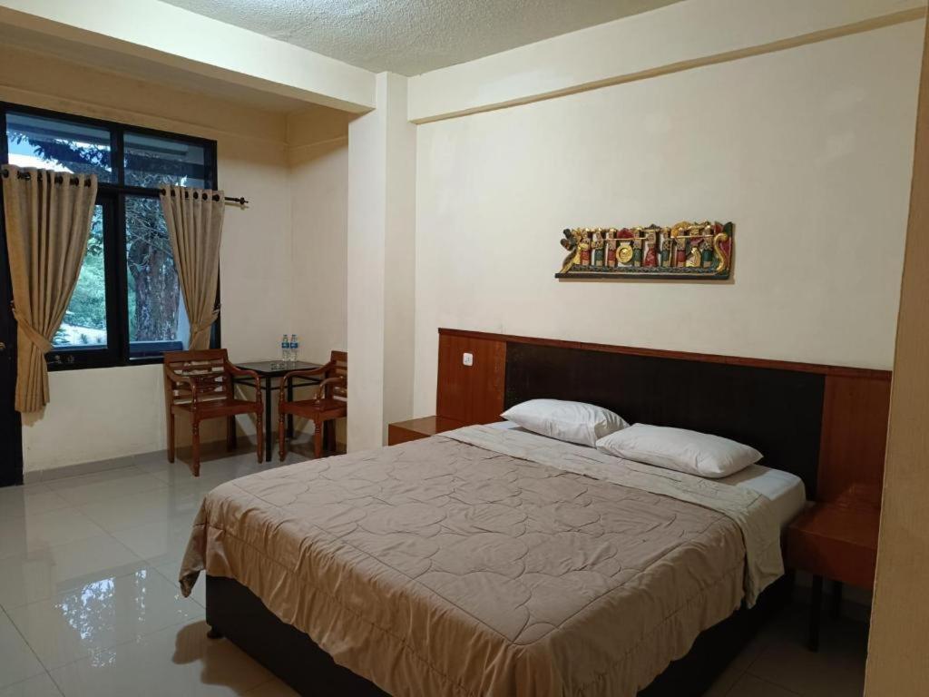 Augusta Sukabumi Hotel Kültér fotó